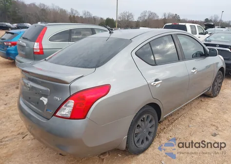 2014 Nissan Versa 1.6 Sv из США, поврежденный, VIN 3N1CN7AP7EL829065